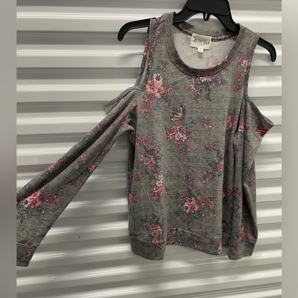 Olive and oak top - Picture 2 of 9